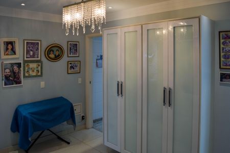 Apartamento à venda com 195m², 4 quartos e 4 vagasQuarto