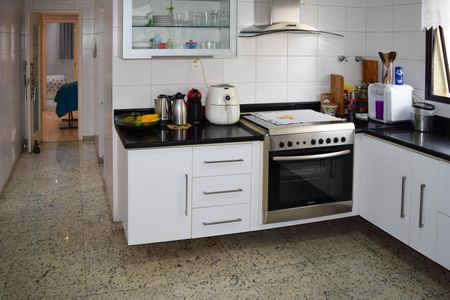 Apartamento à venda com 195m², 4 quartos e 4 vagasCozinha