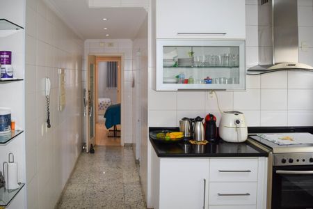 Apartamento à venda com 195m², 4 quartos e 4 vagasCozinha
