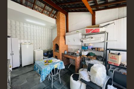 Casa à venda com 156m², 3 quartos e 3 vagasChurrasqueira