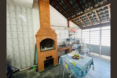 Casa à venda com 156m², 3 quartos e 3 vagasChurrasqueira