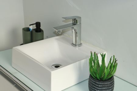 Casa de condomínio para alugar com 380m², 4 quartos e 4 vagasBanheior da Suíte 2