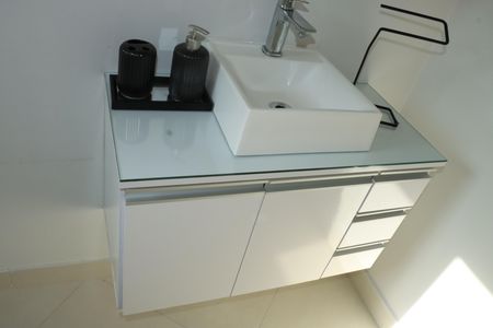 Casa de condomínio para alugar com 380m², 4 quartos e 4 vagasBanheiro da Suíte 1