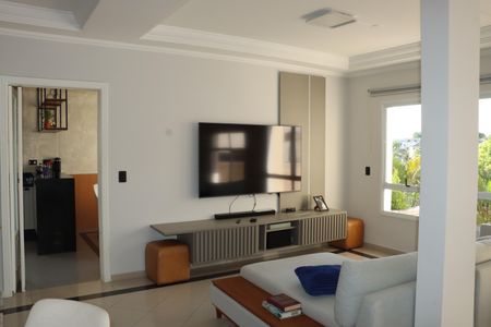 Casa de condomínio para alugar com 380m², 4 quartos e 4 vagasSala