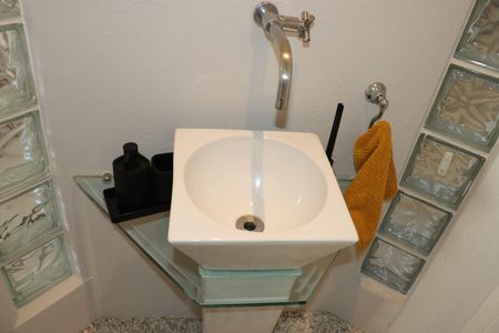 Casa de condomínio para alugar com 380m², 4 quartos e 4 vagasLavabo