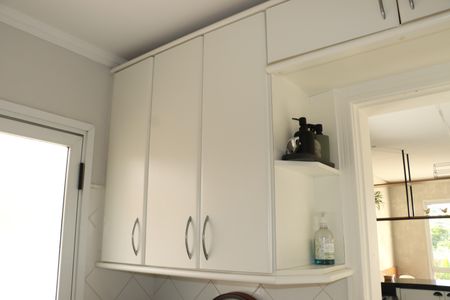 Casa de condomínio para alugar com 380m², 4 quartos e 4 vagasÁrea de Serviço