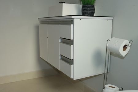 Casa de condomínio para alugar com 380m², 4 quartos e 4 vagasBanheior da Suíte 2