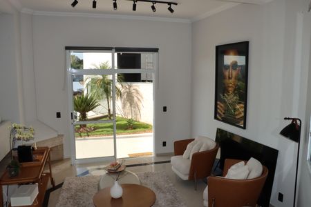 Casa de condomínio para alugar com 380m², 4 quartos e 4 vagasSala