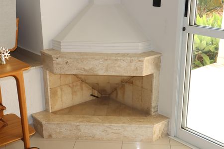 Casa de condomínio para alugar com 380m², 4 quartos e 4 vagasSala