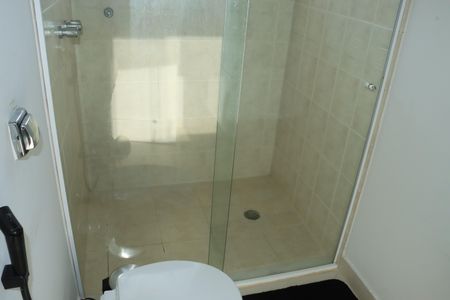 Casa de condomínio para alugar com 380m², 4 quartos e 4 vagasBanheiro da Suíte 1