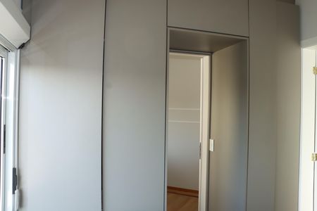 Casa de condomínio para alugar com 380m², 4 quartos e 4 vagasSuíte 3