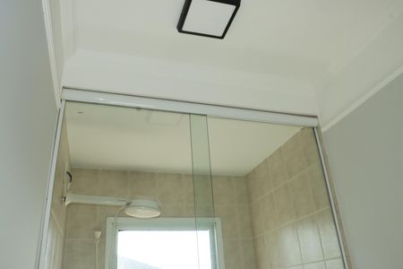 Casa de condomínio para alugar com 380m², 4 quartos e 4 vagasBanheiro da Suíte 1