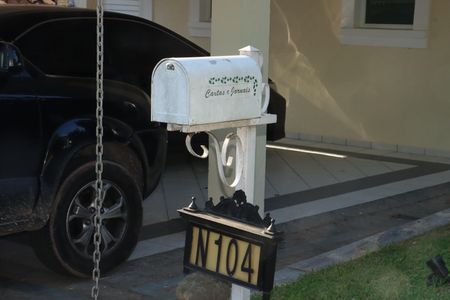 Casa de condomínio para alugar com 380m², 4 quartos e 4 vagasFachada