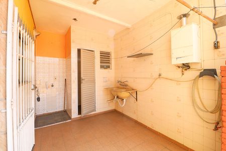 Casa para alugar com 75m², 2 quartos e 1 vaga Casa para alugar com 75m², 2 quartos e 1 vagaÁrea de Serviço