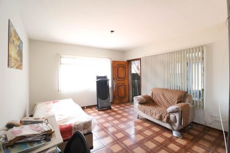 Casa para alugar com 75m², 2 quartos e 1 vaga Casa para alugar com 75m², 2 quartos e 1 vagaSala