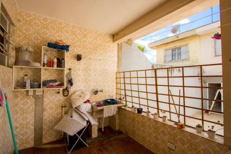 Área de serviço de casa à venda com 4 quartos, 250m² em Campestre, Santo André