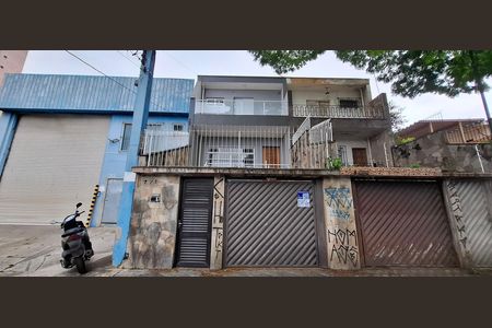 Fachada de casa à venda com 4 quartos, 250m² em Campestre, Santo André