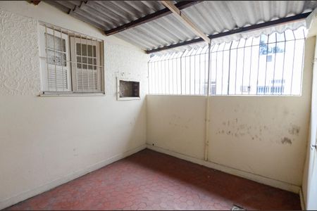 Casa para alugar com 112m², 3 quartos e 1 vagaÁrea de Serviço