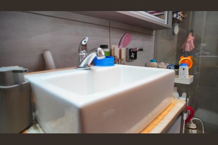 Casa à venda com 274m², 3 quartos e 4 vagasBanheiro suite 1