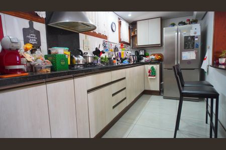 Casa à venda com 274m², 3 quartos e 4 vagasCozinha 