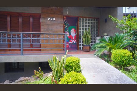 Casa à venda com 274m², 3 quartos e 4 vagasEntrada casa 