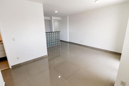 Apartamento para alugar com 75m², 2 quartos e 2 vagasSala