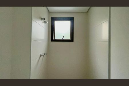 Apartamento à venda com 274m², 4 quartos e 4 vagasBanheiro da Suíte 1