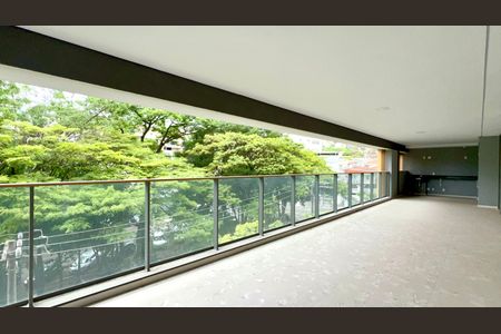 Apartamento à venda com 274m², 4 quartos e 4 vagasVaranda da Sala