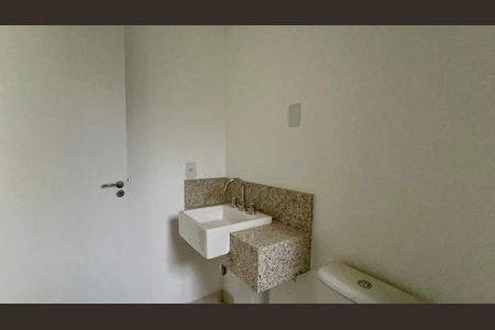 Apartamento à venda com 274m², 4 quartos e 4 vagasBanheiro da Suíte 1