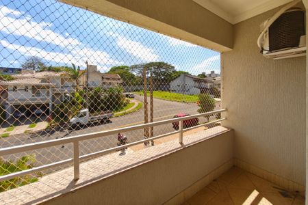 Casa de condomínio para alugar com 600m², 4 quartos e 5 vagas Casa de condomínio para alugar com 600m², 4 quartos e 5 vagasVaranda Suíte 2