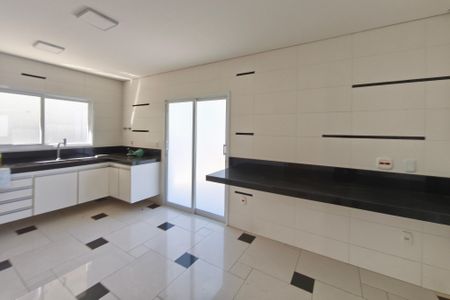 Casa de condomínio para alugar com 600m², 4 quartos e 5 vagas Casa de condomínio para alugar com 600m², 4 quartos e 5 vagasCozinha