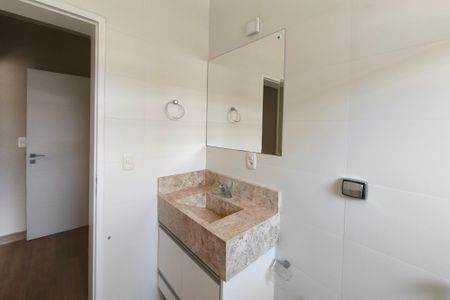 Casa de condomínio para alugar com 600m², 4 quartos e 5 vagas Casa de condomínio para alugar com 600m², 4 quartos e 5 vagasBanheiro Suíte 2