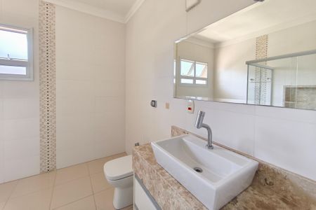 Casa de condomínio para alugar com 600m², 4 quartos e 5 vagas Casa de condomínio para alugar com 600m², 4 quartos e 5 vagasBanheiro Suíte 3