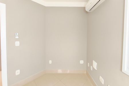 Casa de condomínio para alugar com 600m², 4 quartos e 5 vagas Casa de condomínio para alugar com 600m², 4 quartos e 5 vagasQuarto