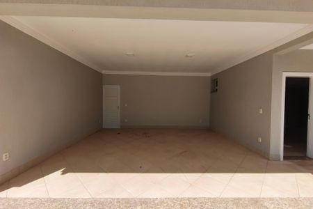 Casa de condomínio para alugar com 600m², 4 quartos e 5 vagas Casa de condomínio para alugar com 600m², 4 quartos e 5 vagasGaragem
