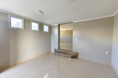 Casa de condomínio para alugar com 600m², 4 quartos e 5 vagas Casa de condomínio para alugar com 600m², 4 quartos e 5 vagasÁrea comum