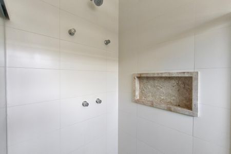 Casa de condomínio para alugar com 600m², 4 quartos e 5 vagas Casa de condomínio para alugar com 600m², 4 quartos e 5 vagasBanheiro Suíte 3