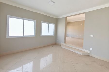 Casa de condomínio para alugar com 600m², 4 quartos e 5 vagas Casa de condomínio para alugar com 600m², 4 quartos e 5 vagasSala de Jantar