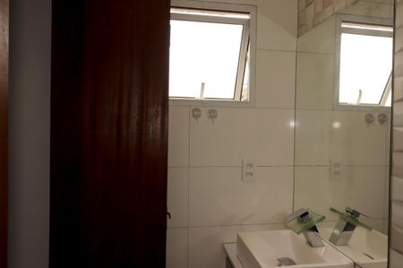 Casa para alugar com 100m², 3 quartos e 1 vagaBanheiro da Suíte