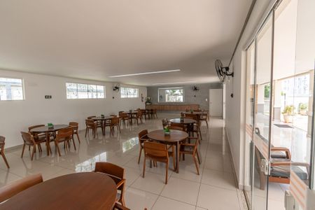 Apartamento para alugar com 57m², 2 quartos e 1 vaga Apartamento para alugar com 57m², 2 quartos e 1 vagaÁrea comum - Salão de festas