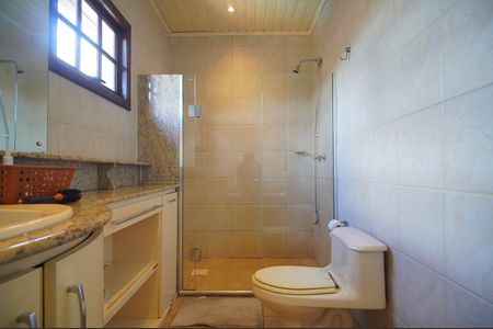 Casa à venda com 219m², 5 quartos e 2 vagasBanheiro da Suíte