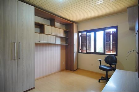 Casa à venda com 219m², 5 quartos e 2 vagasQuarto 4