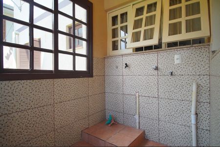 Casa à venda com 219m², 5 quartos e 2 vagasÁrea de Serviço