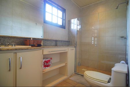 Casa à venda com 219m², 5 quartos e 2 vagasBanheiro da Suíte