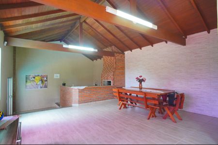 Casa à venda com 219m², 5 quartos e 2 vagasEspaço Gourmet