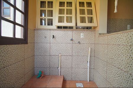 Casa à venda com 219m², 5 quartos e 2 vagasÁrea de Serviço