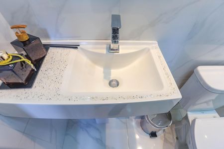 Apartamento à venda com 50m², 2 quartos e 1 vaga Apartamento à venda com 50m², 2 quartos e 1 vagaBanheiro da suíte