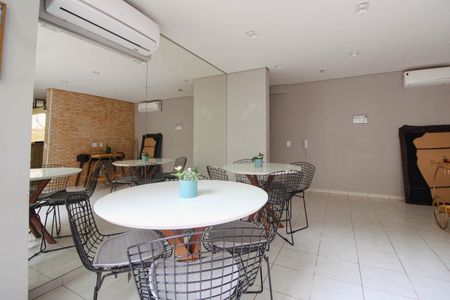 Apartamento para alugar com 44m², 2 quartos e 1 vaga Apartamento para alugar com 44m², 2 quartos e 1 vagaÁrea comum - Salão de festas