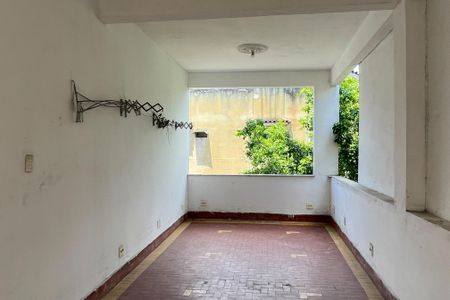 Casa para alugar com 220m², 2 quartos e sem vagaVaranda