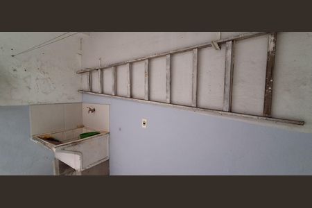 Casa à venda com 100m², 3 quartos e sem vagaÁrea de Serviço